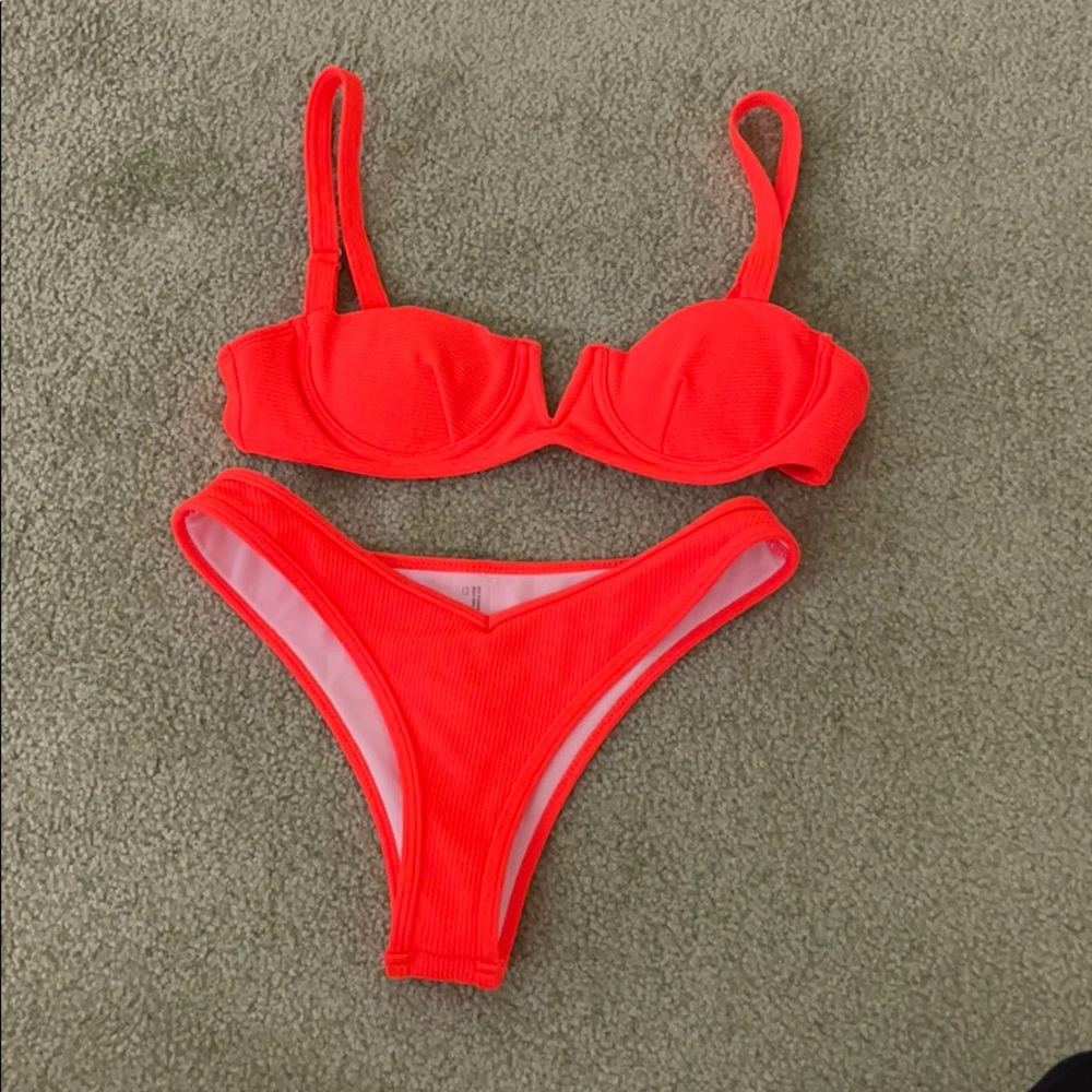 Coral underwire bikini